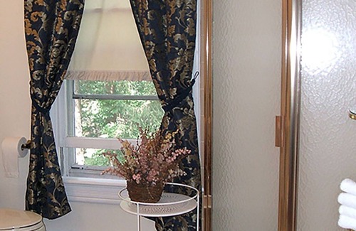 Cooperstown Apartment | Nelson Pines Blue Room - 1 of 3 private rooms in classic home in Cooperstown