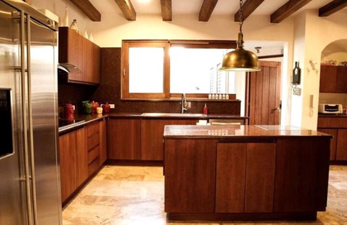Guayllabamba House | Neocolonial Guayllabamba House | Gym Jacuzzi Pool