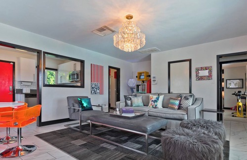 Racquet Club West House | NEON OASIS PS, Fire Coral #1