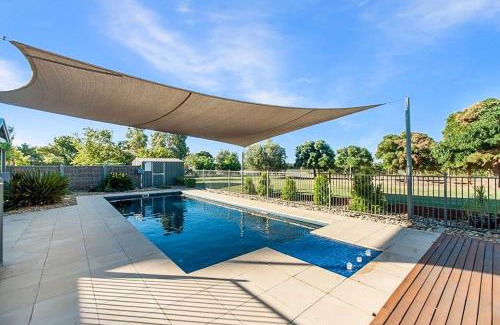 Moama House | Nepeta Cataria Estate - Echuca Holiday Homes
