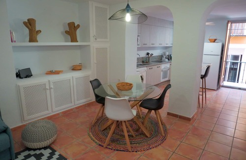 Old Town Apartment | Neptuno Comfortable and renovated apartment in the historic center at 200 meters. of the beach