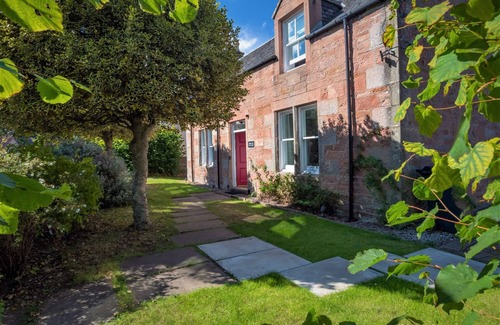 Inverness City Centre House | Ness on the Lane - City Centre Hot Tub Home