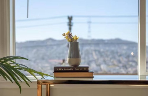 Potrero Hill Apartment | Nest in Potrero Hill, Modern Comfort, Central