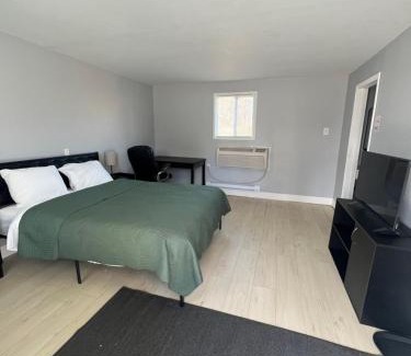 Watertown House | Nest Inn