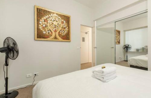 Melbourne Central Business District Apartment | Nest on Bourke☆SPA☆LARGE 60SQM!☆Chinatown☆Free tram☆