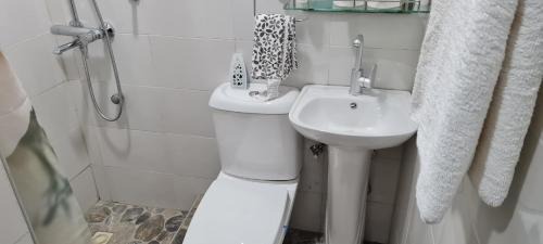Adentan Bed & Breakfast | NESTA BARRON -Home Away from Home