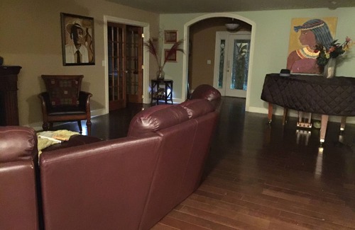 Jackson House | Nested In A Country Setting, Near The State Capitol