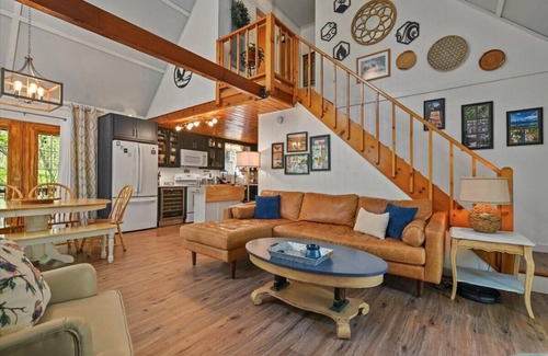 Hawley House | Nestle into Nature, Hawley, PA - 5 Min. to Lake!