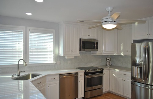 Wrightsville Beach House | Nestled between Banks Channel and the Beach of the island!
