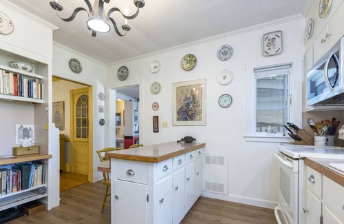 Shoreby Hill House | Nestled in the Heart of Jamestown's Village w/an Inground Pool