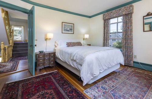 Shoreby Hill House | Nestled in the Heart of Jamestown's Village w/an Inground Pool