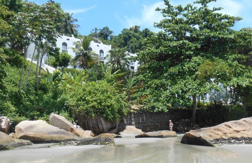 Toninhas Apartment | NET KIT ON THE SAND - TONINHAS BEACH WITH A VIEW