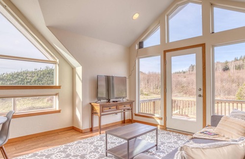Tillamook House | Netarts Coastal Retreat