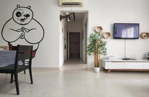 Jenjarom Apartment | Netflix Panda House 3B2R Rimbayu kota kemuning with Atari games