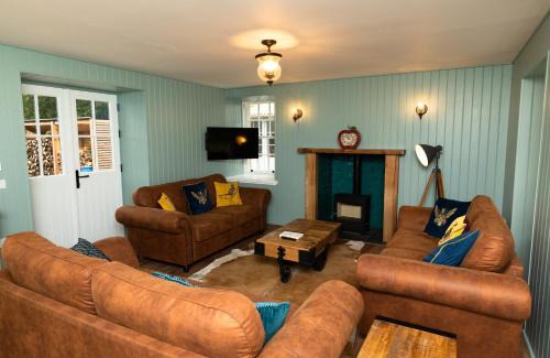 Turriff House | Netherdale House & The Coach House