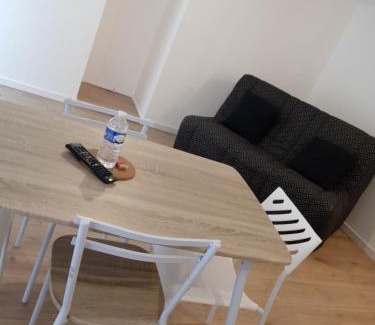 Saint-Julien-de-Vouvantes Apartment | NEUF Au Clair De Lune - Dormir Comme A La Maison