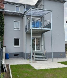 Grenzach-Wyhlen Apartment | Neusaniertes 3Familienhaus am Bahnhof Wyhlen 7Min von Basel CH