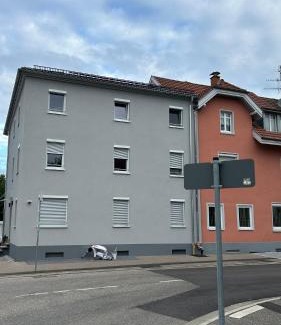 Grenzach-Wyhlen Apartment | Neusaniertes 3Familienhaus am Bahnhof Wyhlen 7Min von Basel CH
