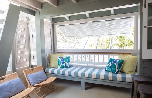 Dunmore Town Villa | New 1 bedroom villa steps from Pink Sands Beach