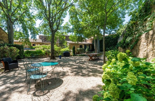 Labaume Apartment | New - 18th century sheepfold in absolute calm less than 10 minutes from Uzès