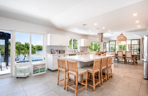 Ocean Ridge House | *NEW*10min to Atlantic Ave Delray | Walk 2 Beach |