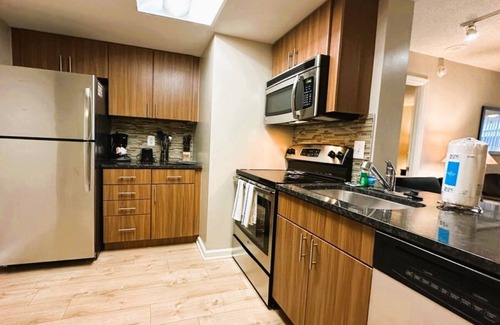 Arlington Apartment | NEW 2BR/2BA Furnished Apt in Prime Location of Arlington, VA -Amenities!