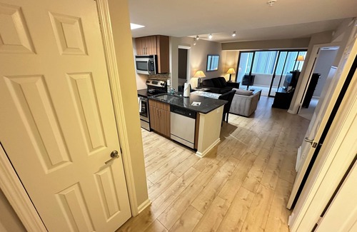 Arlington Apartment | NEW 2BR/2BA Furnished Apt in Prime Location of Arlington, VA -Amenities!