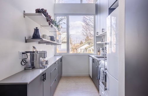 South Park House | *NEW* 2BR Modern & Spacious Townhouse Mins to DT Seattle & Airport