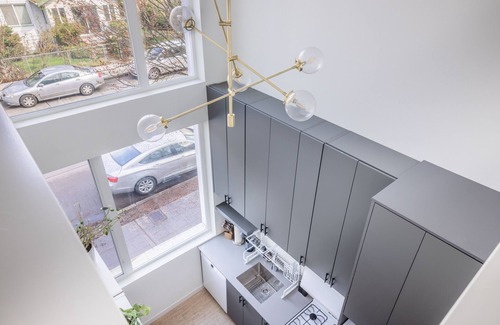 South Park House | *NEW* 2BR Modern & Spacious Townhouse Mins to DT Seattle & Airport