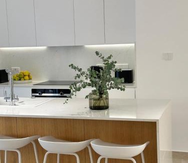 Tremithousa House | New 3 bedroom home - Hot tube arriving-BBQ-Office