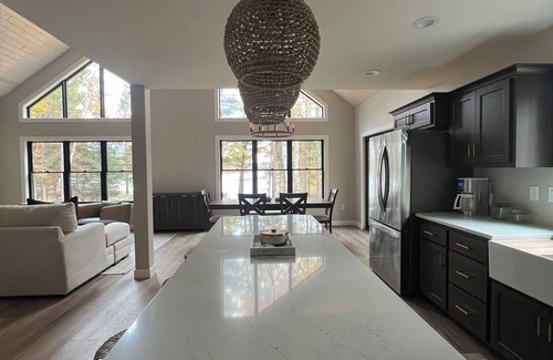 Mercer House | New 3-bedroom house on Spider Lake and Turtle River on a private 3 acre lot.