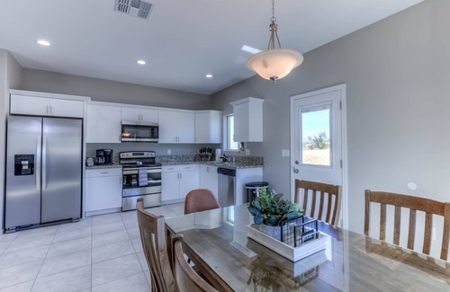 Vail House | NEW 3 BR home in immaculate condition, mountain views just outside of Tucson