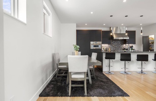 Villa Park House | New 3-Story Modern Home W/Rooftop Mountain Views!