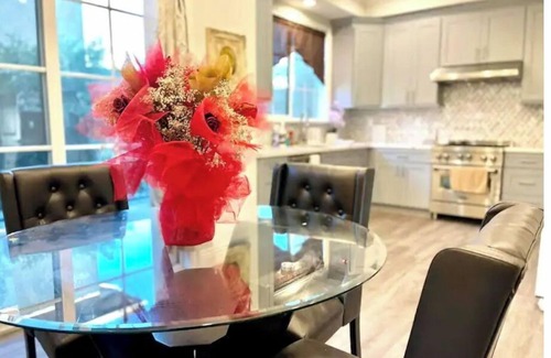 Arcadia House | NEW 3BR 2.5BATHS upscale, attached garage, close to DTLA and Universal Studio
