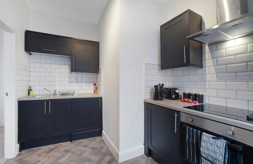 North Shields House | New! 4BR in Spencer Street