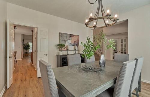 Alden Bridge Villa | New!4BR with Easy Access to all Woodlands Amenities