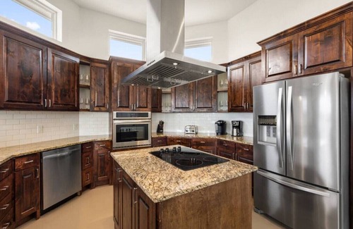 Dripping Springs House | * NEW 5 STAR HILL COUNTRY RETREAT *