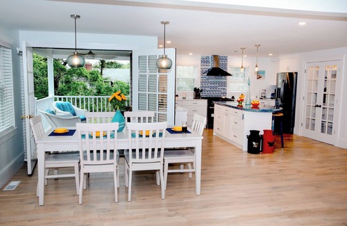Monomoy House | New 5BR/5BA Nantucket Retreat with AC, Wi-Fi, and Beach amenities