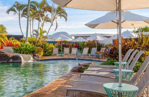 Poipu House | NEW - 7BD Farmhouse Estate - AC Pool Slide Gym Pickleball