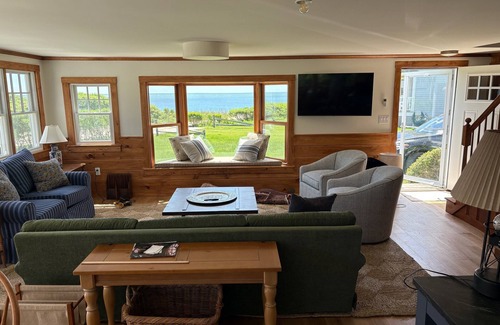 East Falmouth House | New addition/Renovation! EXPANSIVE OCEAN VIEWS. Family friendly, quiet beach.n