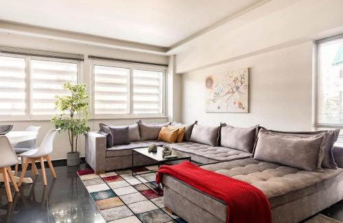 Athens City Centre Apartment | NEW AmazingLarge Luxury 4BR Suite/1min toAcropolis