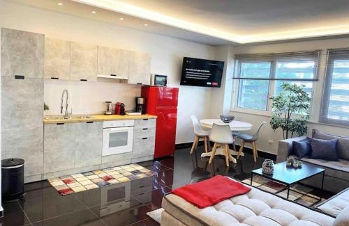 Athens City Centre Apartment | NEW AmazingLarge Luxury 4BR Suite/1min toAcropolis