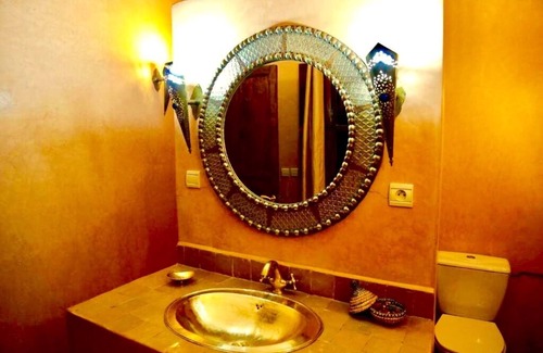 Kasbah House | New and Lovely Riad 5 mnt From Square