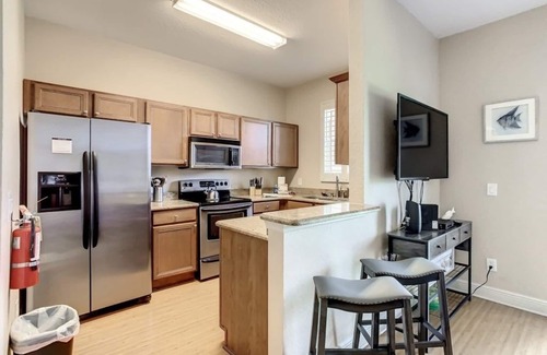 Regal Palms House | NEW! Anna’s Stunning Townhome in Regal Palms Resort Near Disney