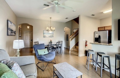 Regal Palms House | NEW! Anna’s Stunning Townhome in Regal Palms Resort Near Disney