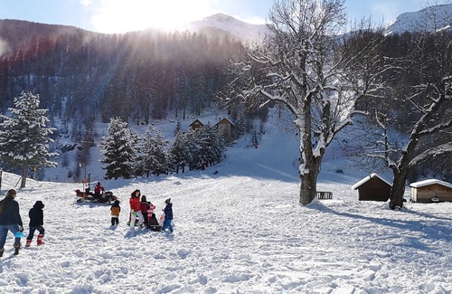Saint-Etienne-de-Tinee Apartment | New apartment at the foot of the Riou slopes in AURON