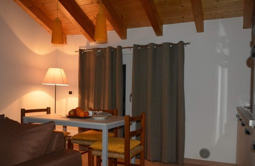 Albate House | NEW Apartment 2 beds, air conditioning, parking space