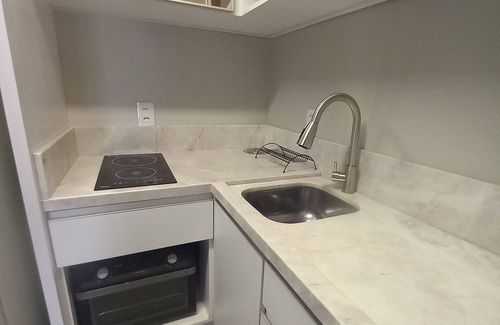 Centro Apartment | New apartment, 4 minutes from the center by car/for 4 people Split air Wi-Fi, covered box