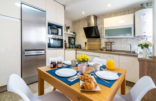 Ciudad Jardin Apartment | New apartment 500m from the Jewish quarter