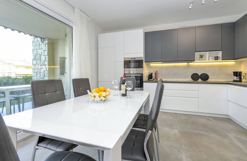 Montioni Apartment | New apartment in residence with swimming pool 10 minutes from Gardaland Lazise